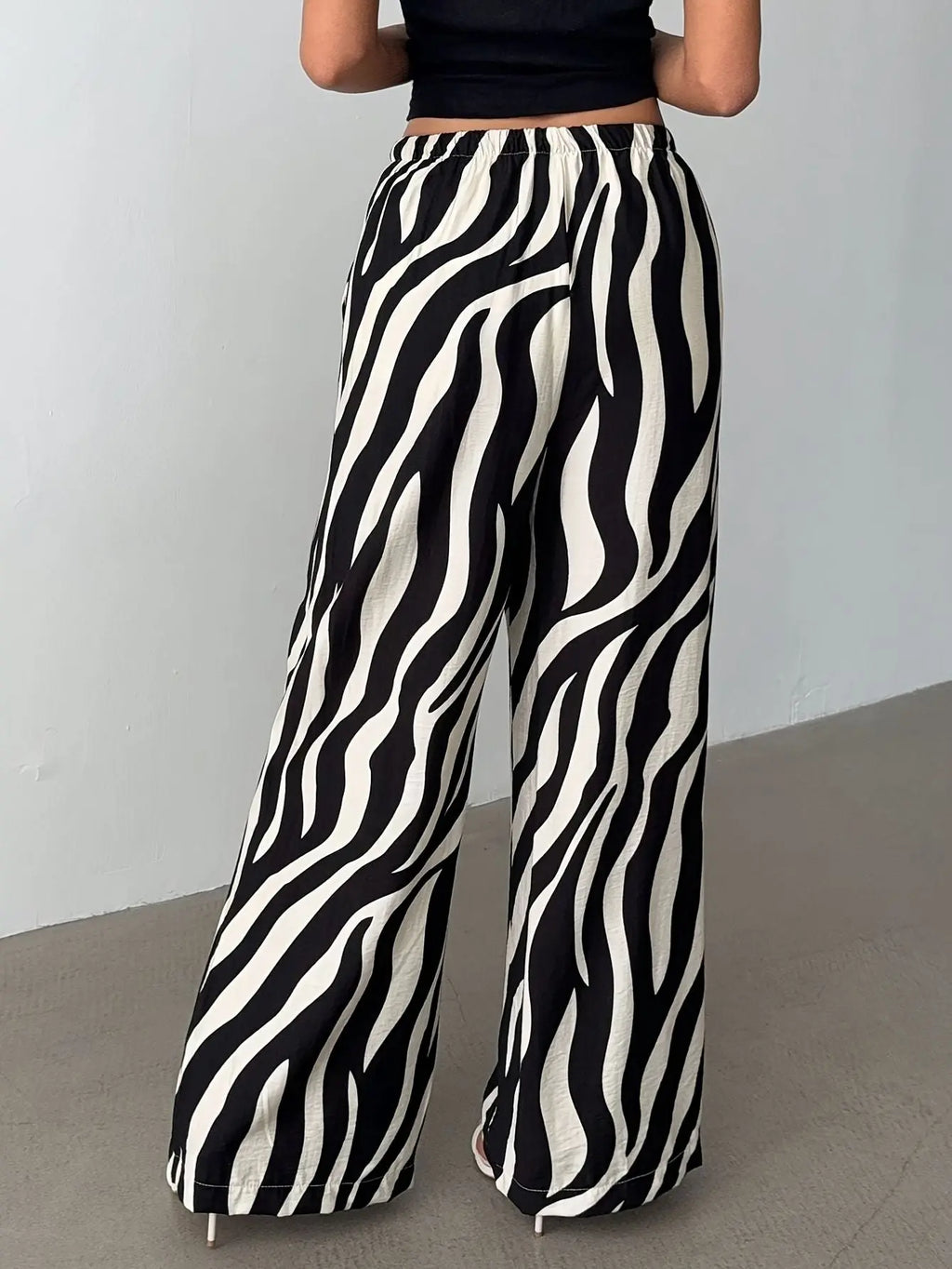 Zebra Stripe Wide Leg Pants Kerinna